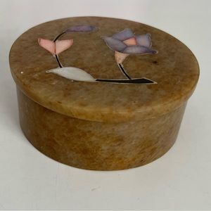 Vintage Hand Carved Soap Stone Trinket Box W/ Mother Of Pearl Abalone Inlay